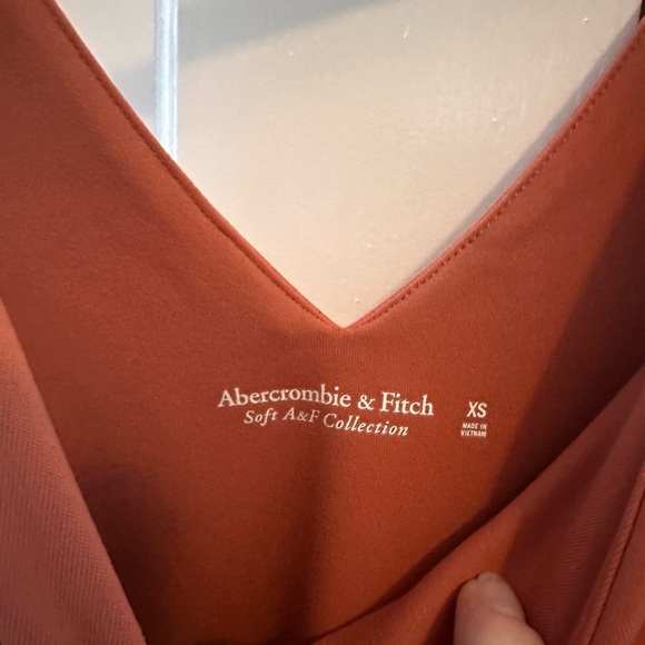 NWOT Abercrombie Soft A&F Collection V Neck Bodysuit Orange XS - Picture 3 of 4